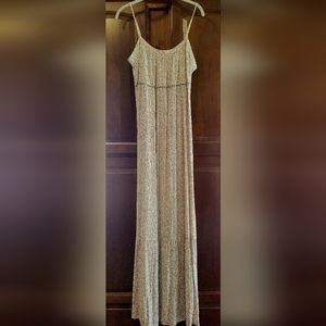 Hippie Rose Pink floral print maxi dress. Size Medium